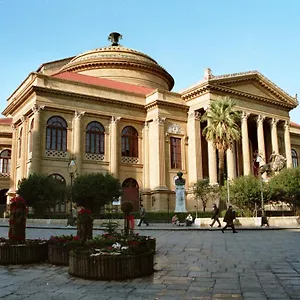 Gasthuis Garibaldi 29 - Piazza Marina A - In Pieno Centro., Palermo